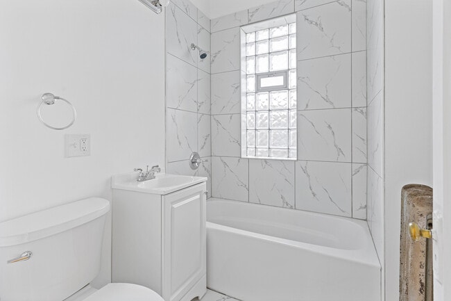 Building Photo - 10342 S Calumet Ave