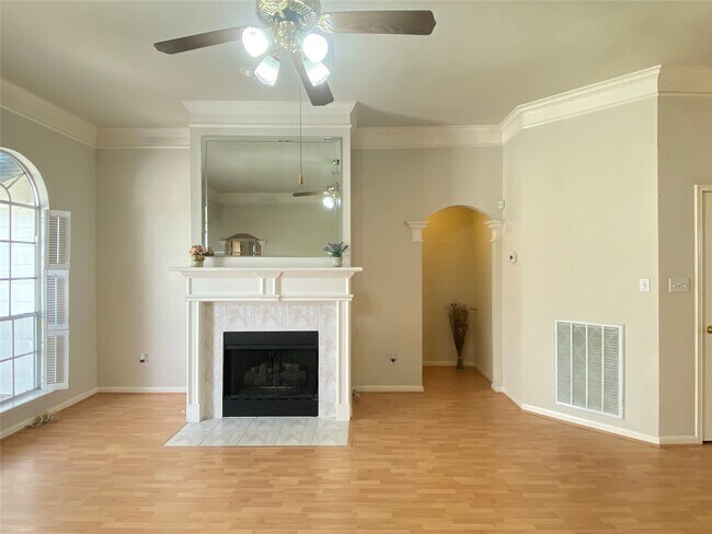 Building Photo - 20723 Spring Rose Dr