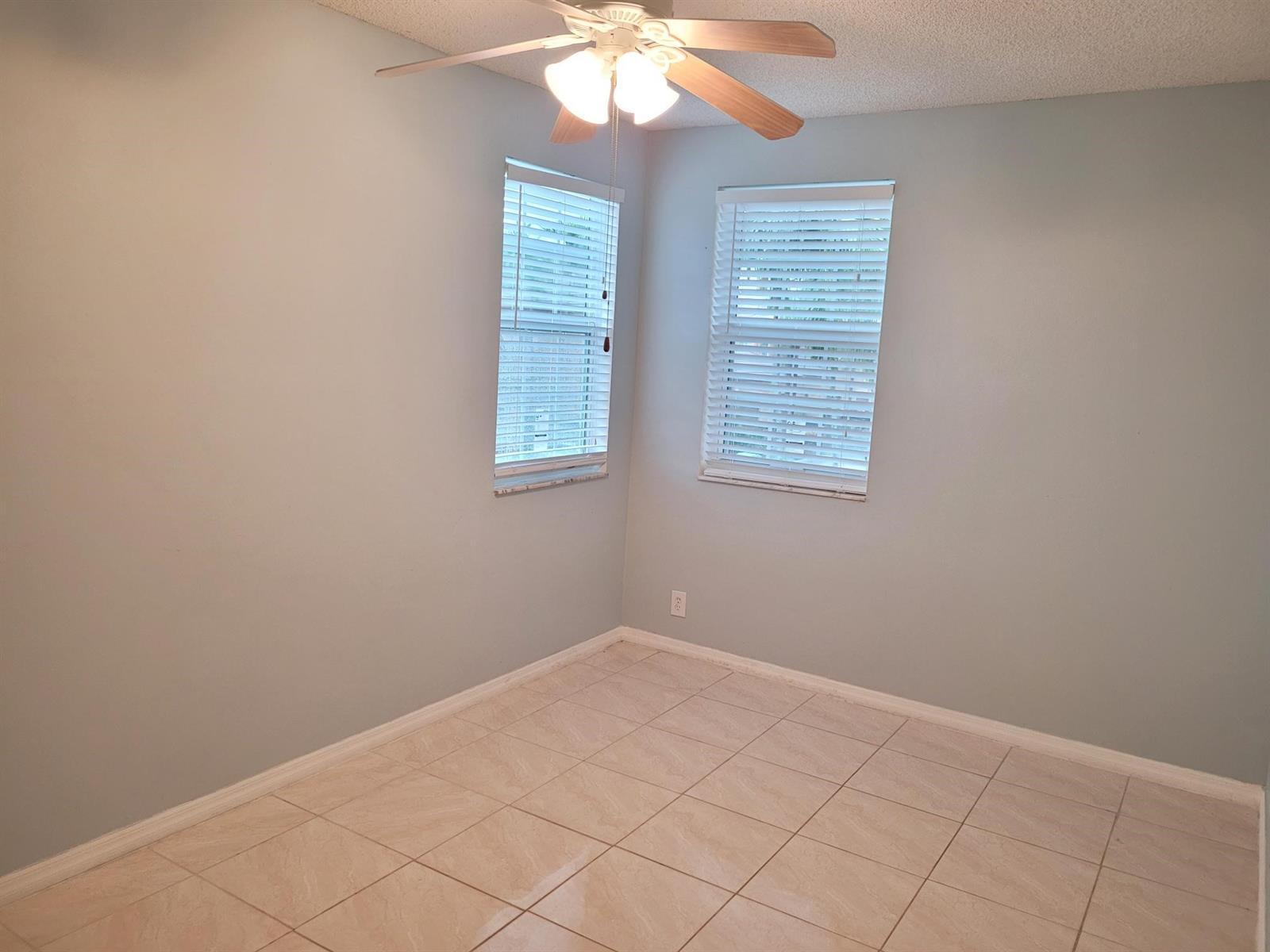 Building Photo - 1412 Barcelona Way