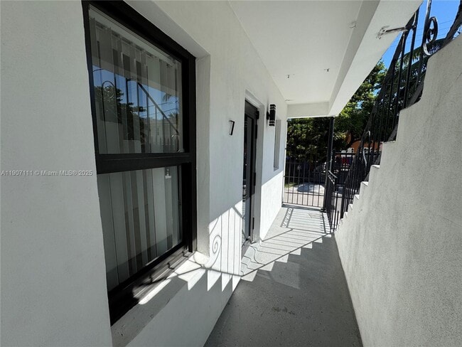 Building Photo - 1971 NW 2nd Ct