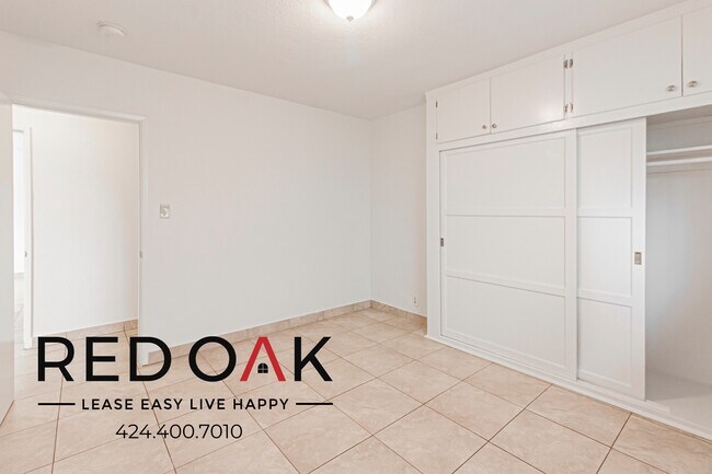 Building Photo - 4838 Hazeltine Ave