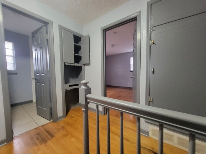 Building Photo - 817 NE 81st St