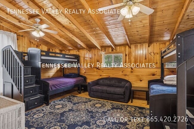 Building Photo - 2050 Chapel Rd