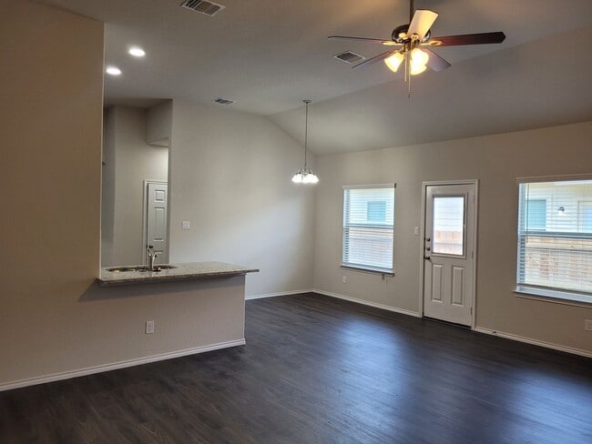 Building Photo - 9217 Groff Lndg