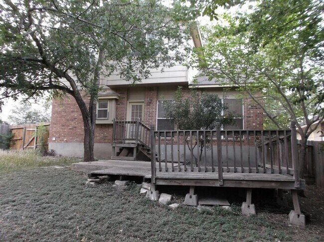 Building Photo - 8 Branchfield