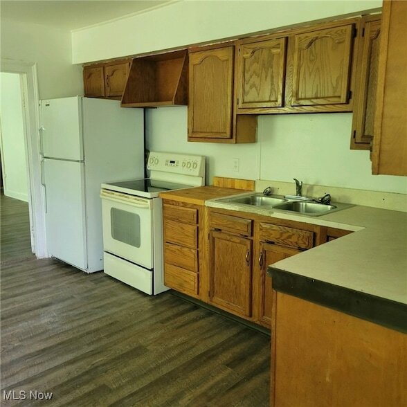 Building Photo - 5466 S Ridge Rd