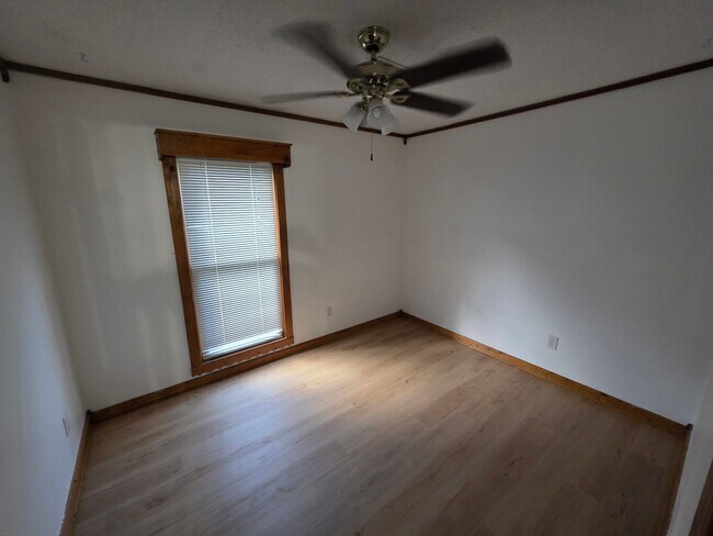 Building Photo - 209 Arrowhead Dr