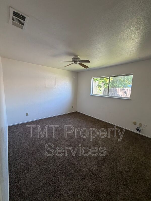 Building Photo - 6472 Linn Way