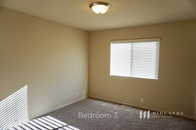 Building Photo - Hyda Hills 2-Story