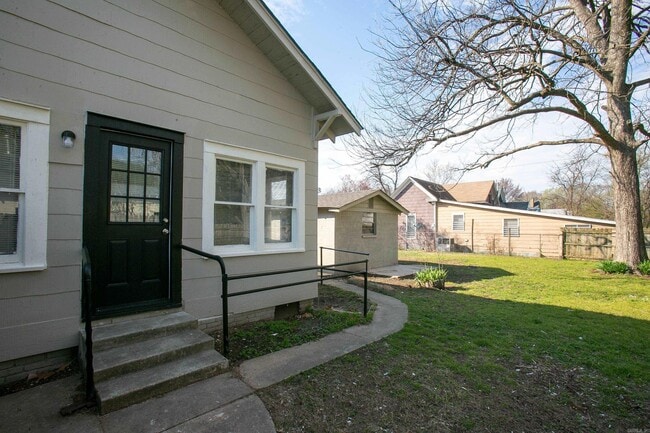 Building Photo - 1400 Willow St