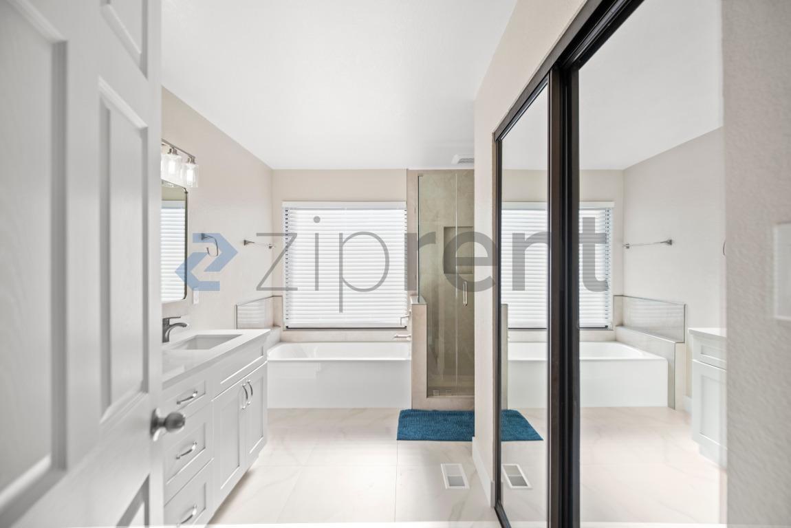 Building Photo - 1654 Sugarloaf Dr