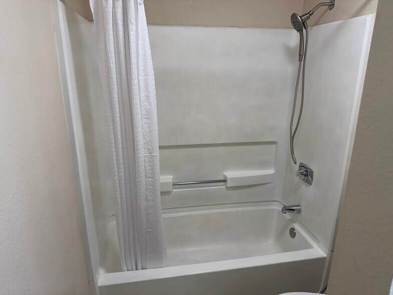 Building Photo - 8889 Caminito Plaza Centro