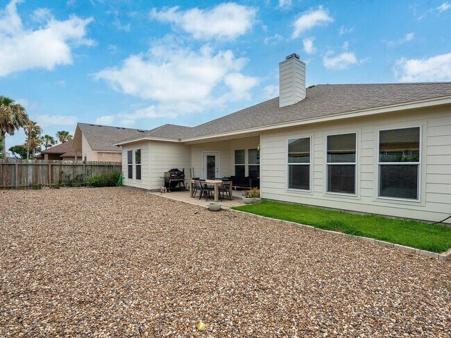 Building Photo - 15114 Barataria Dr