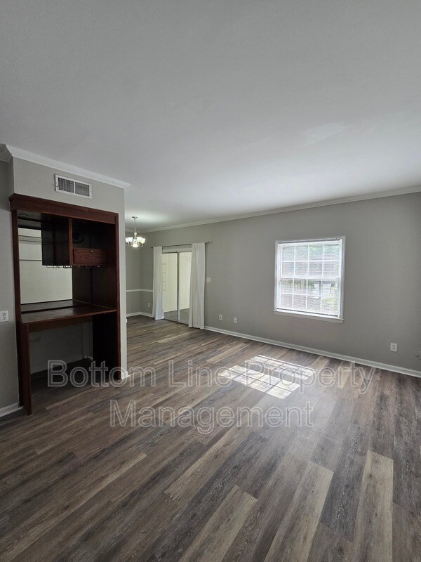 Building Photo - 5949 Quail Hollow Rd