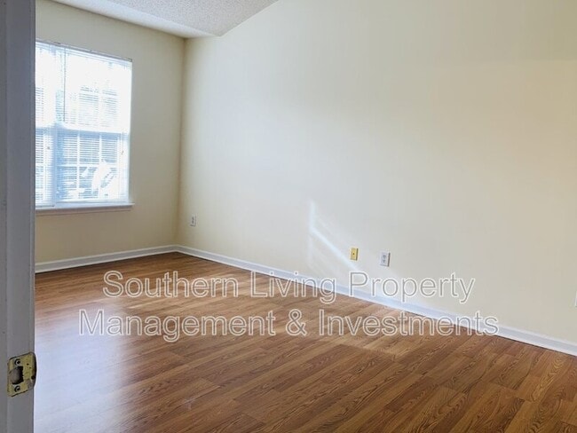 Building Photo - 9436 Elizabeth Townes Ln