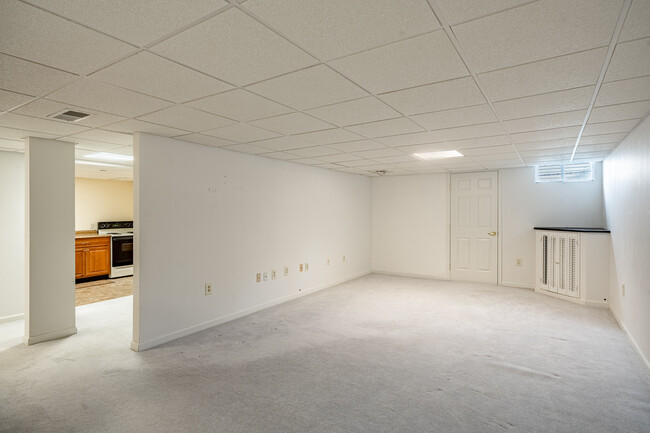 Building Photo - 109 Lincoln Rd