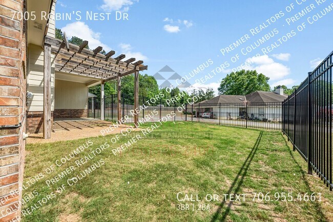 Building Photo - 7005 Robin's Nest Dr