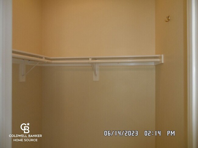 Building Photo - Sun City 55+ Gated Community, Golf Course, Clubhouse, 2 Bedroom, 2.5 Bathrooms, 2.5 Car Garage, 2...