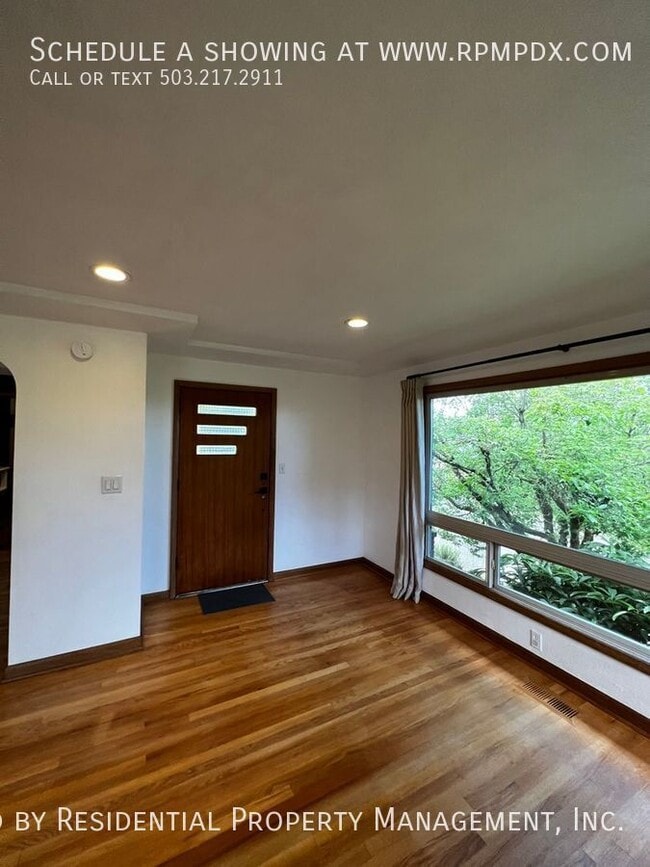 Building Photo - 4434 SW Valona Way