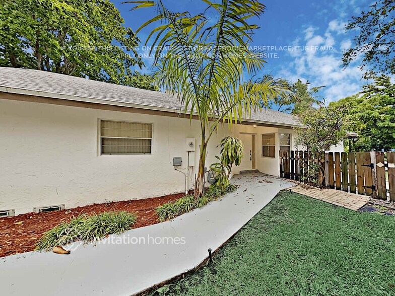 Primary Photo - 3180 NW 122nd Ave