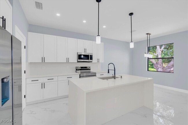 Building Photo - 3708 27th St SW