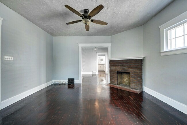 Building Photo - 1292 Fry Ave