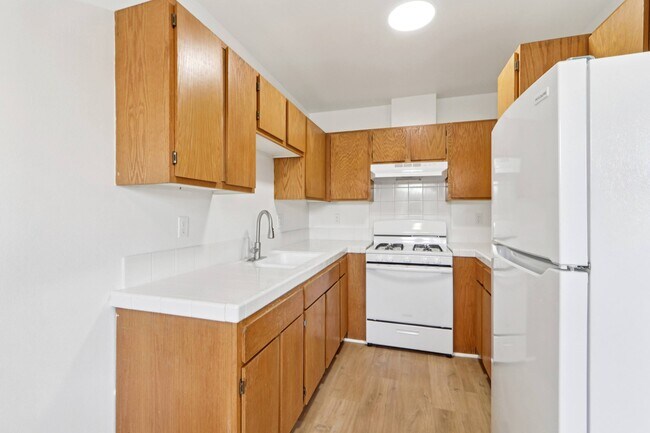 Floorplan - 15444-15454 Chatsworth St.