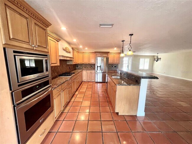 Building Photo - 4388 13th Way NE