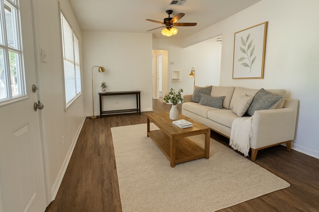 Building Photo - 3816 SE 25th St