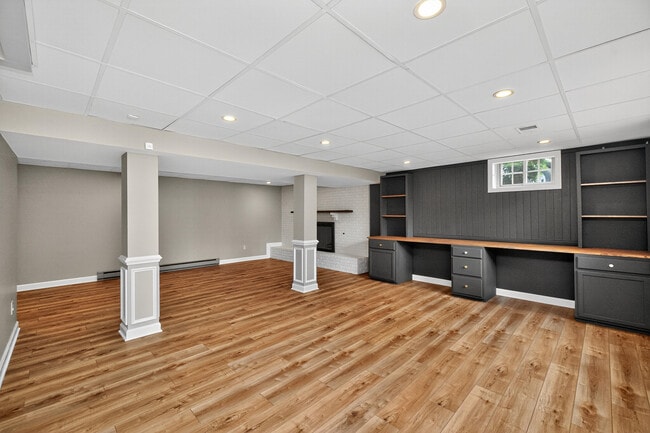 Building Photo - 433 Potomac Dr