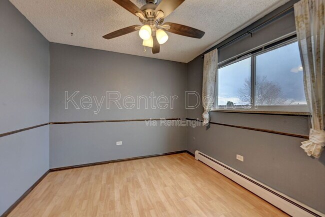 Building Photo - 4565 S Lowell Blvd