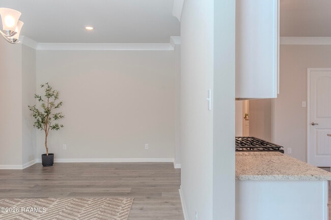 Building Photo - 400 Eastwood Dr