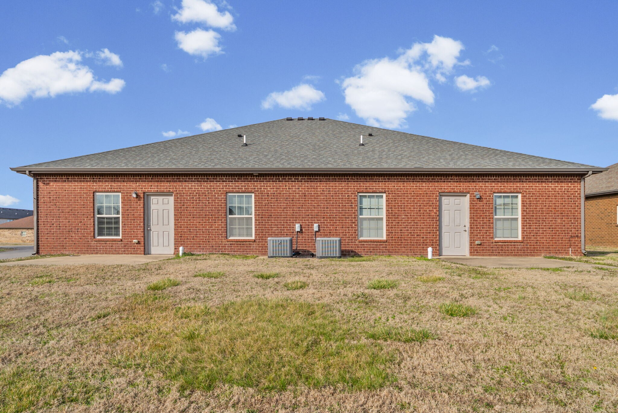 Building Photo - 109 Holland Dr