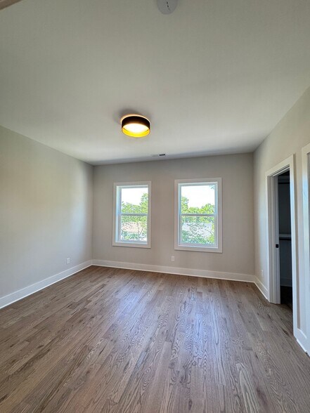 Building Photo - 6124 Robertson Ave