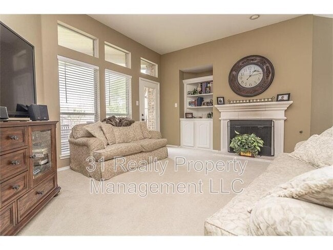 Building Photo - 5708 Bedford Ln