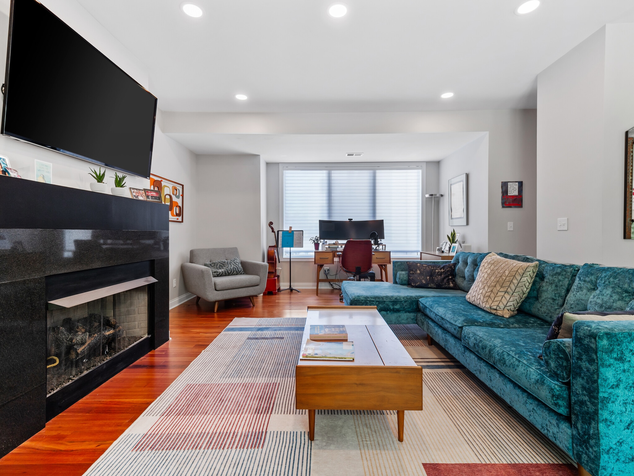 Building Photo - 1471 Lindazzo Ave