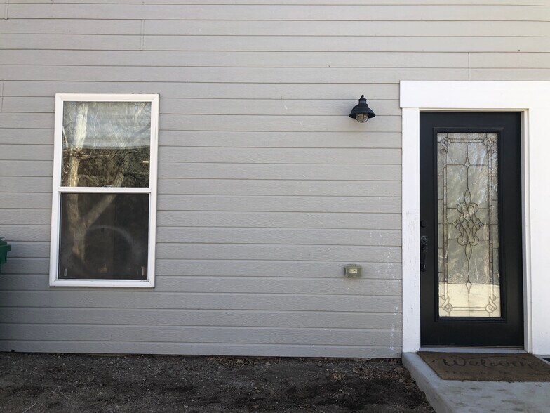 Gem off the Rock in downtown Castle Rock - 652 6th St