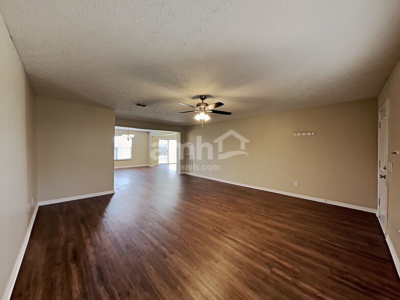 Building Photo - 316 Stewart Springs Dr