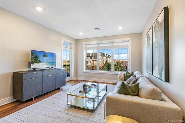 Building Photo - 990 Corporate Dr