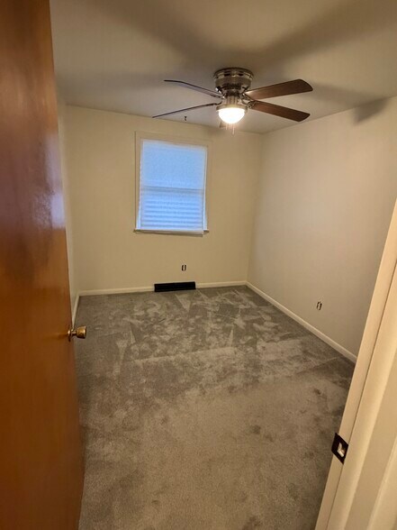 Building Photo - 152 Clover Ridge Dr