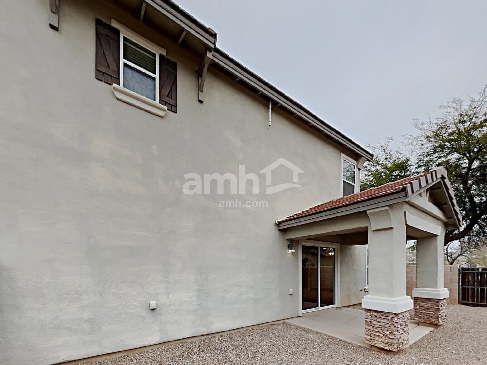 Building Photo - 245 W Paseo Celestial