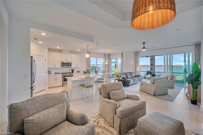 Building Photo - 16570 Ridgeview Cir