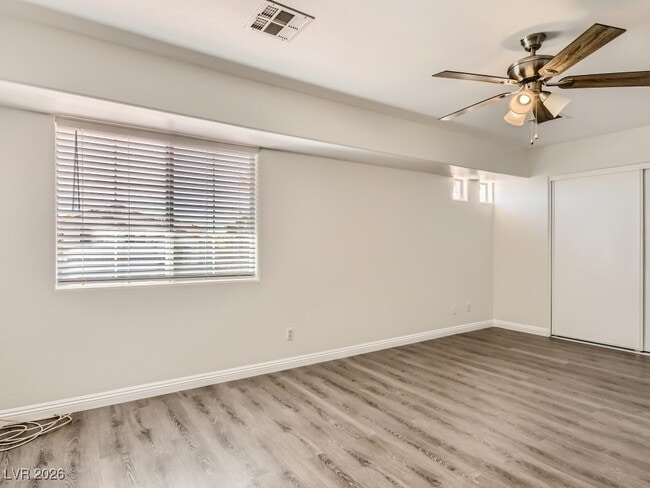 Building Photo - 7764 Howard Dade Ave