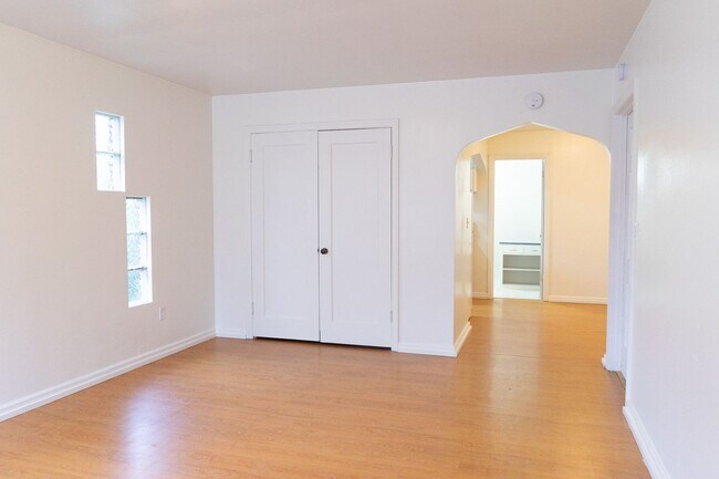 Primary Photo - Ditch the Cookie Cutter — Live Somewhere as Unique as You!