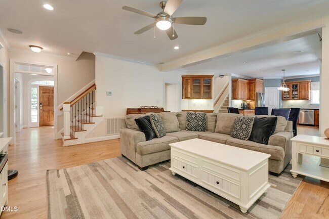 Building Photo - 117 Buckhurst Dr