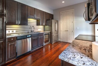 Building Photo - 412 N Ervay-551.206