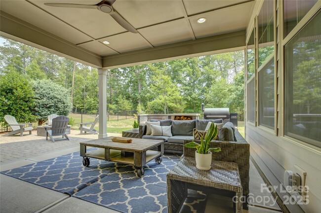 Building Photo - 15344 Cimarron Hills Ln