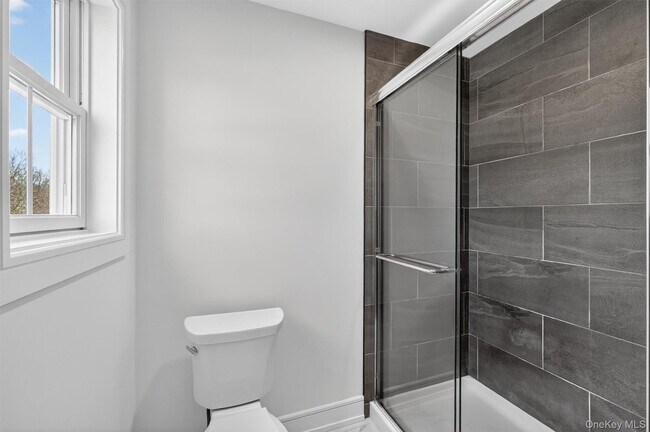 Building Photo - 2216 Crompond Rd