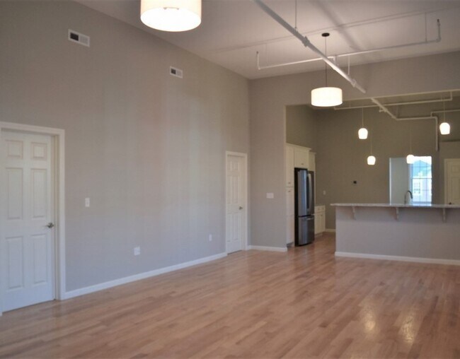 Building Photo - 277 Central St