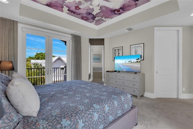 Building Photo - 684 10th Ave S